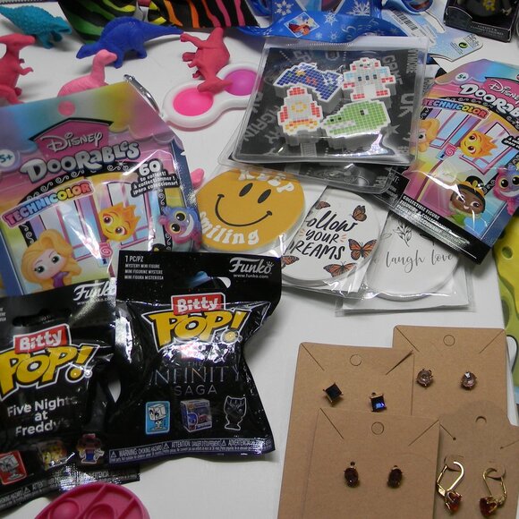 Lot of 35+ Stocking Stuffers All Ages Boy Girl OCC Shoeboxes - Picture 2 of 7